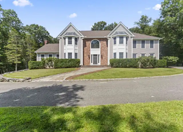 Property at 2 Landmark Dr, Bridgewater, CT, 06752, 4 beds, 4.5 baths, [object Object]