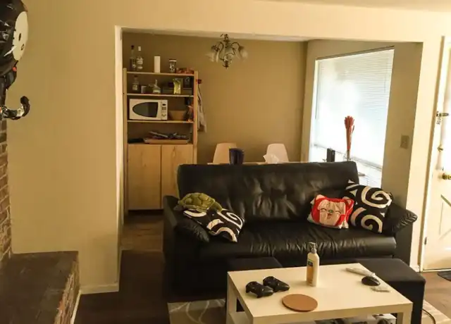 Property at 5208 Sand Point Way NE, Seattle, WA, 98105, 1 bed, 1 bath, [object Object]