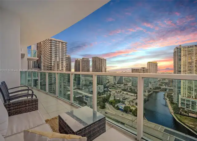 Property at 31 SE 5th St #3419, Miami, FL, 33131, 2 beds, 2 baths, [object Object]
