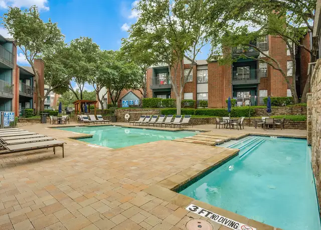 Photo of 10201 N MacArthur Blvd, Irving, TX 75063