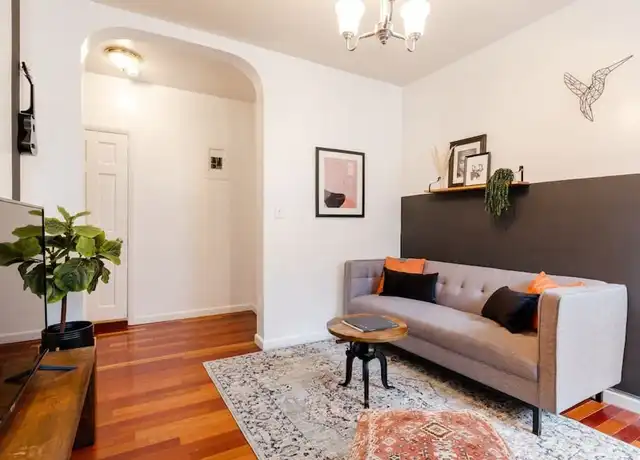 Property at East 53rd Street 350 - E 53rd St Unit 1013708P, New York, NY, 10022, 2 beds, 1 bath, [object Object]
