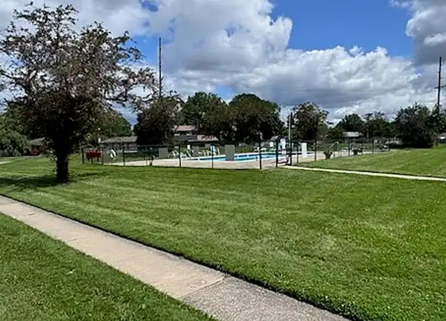 Property at Royal Madison Apartments - 1879 W 13 Mile Rd, Madison Heights, MI, 48071, 1 bed, 1 bath, [object Object]