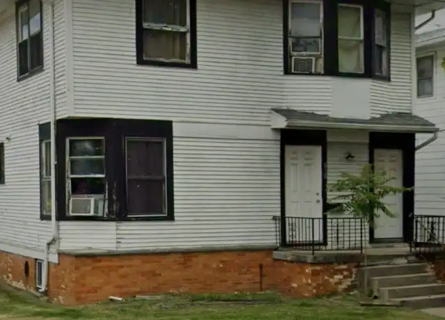 Property at 818 Phillips Ave Unit 1/2, Toledo, OH, 43612, 1 bed, 1 bath, [object Object]