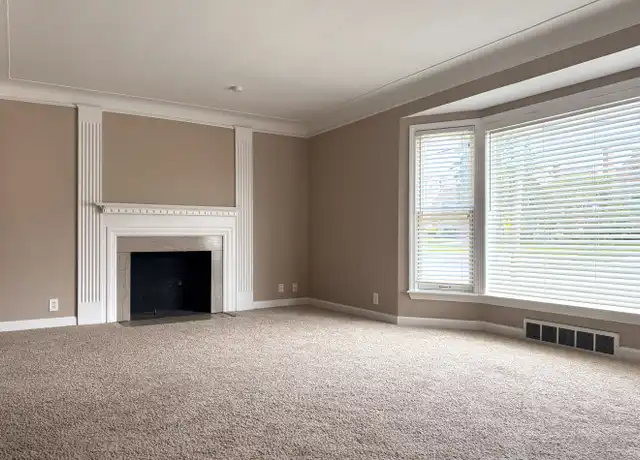Property at 13537 Cedar Rd, University Heights, OH, 44118, 2 beds, 1 bath, [object Object]