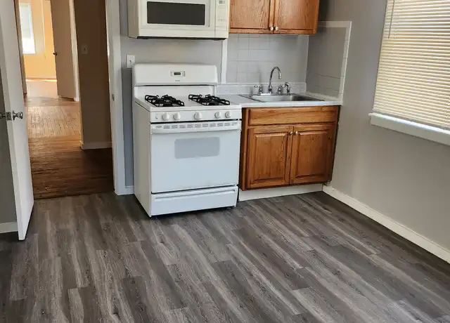 Property at 1553 Chapel St Unit 3rd, New Haven, CT, 06511, 3 beds, 1 bath, [object Object]