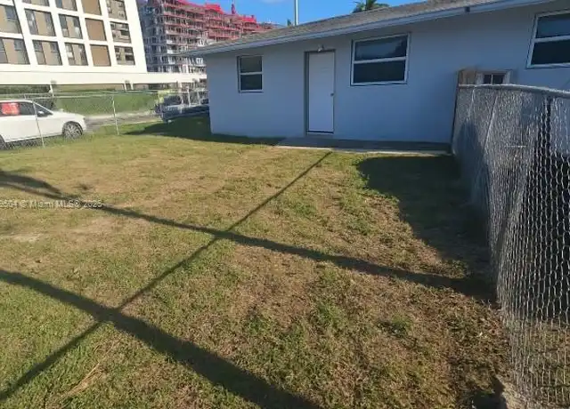 Property at 11750 SW 212th St, Miami, FL, 33177, 2 beds, 1 bath, [object Object]
