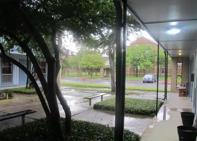 Property at 425 S Oak St Unit 106, Arlington, TX, 76010, 1 bed, 1 bath, [object Object]