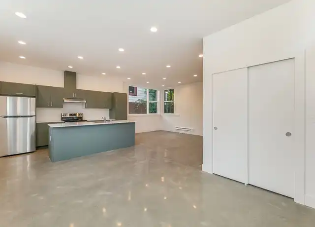 Property at 1414 20th Ave Unit 2, Seattle, WA, 98122, 3 beds, 1 bath, [object Object]