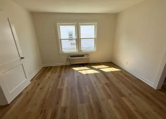 Property at 5th St Properties - 1423 E 5th St, Winston-Salem, NC, 27101, 1 bed, 1 bath, [object Object]