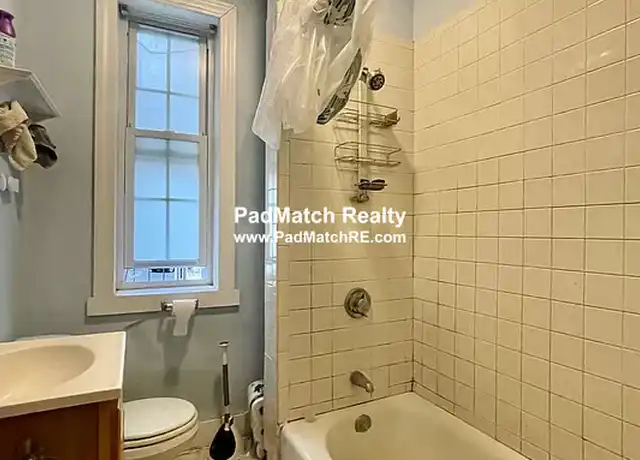 Property at 186 Naples Rd Unit 1, Brookline, MA, 02446, 3 beds, 1 bath, [object Object]