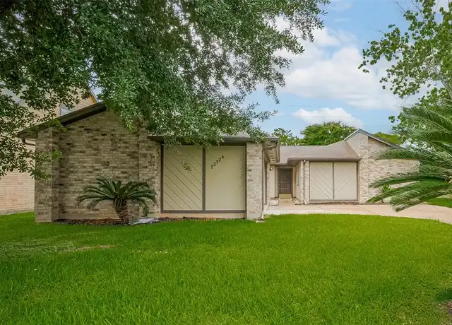 Property at 13126 Kingsmill Dr, Sugar Land, TX, 77478, 3 beds, 2 baths, [object Object]