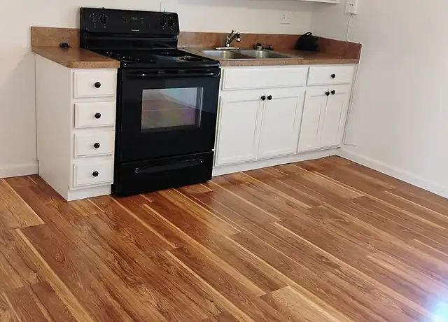 Property at 630 A St, Bakersfield, CA, 93304, 2 beds, 1 bath, [object Object]