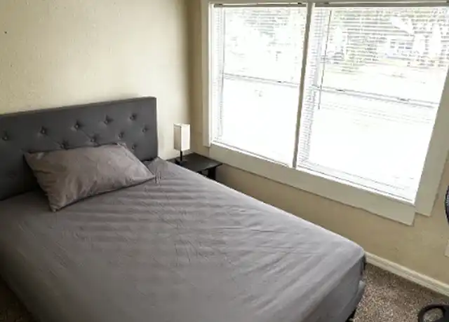 Property at 1104 E Genesee St, Tampa, FL, 33603, 1 bed, 1 bath, [object Object]