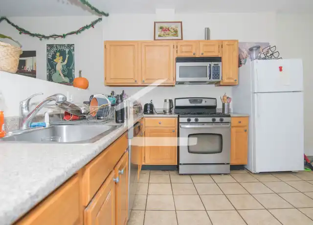 Property at 1288 Commonwealth Ave, Allston, MA, 02134, 4 beds, 2 baths, [object Object]