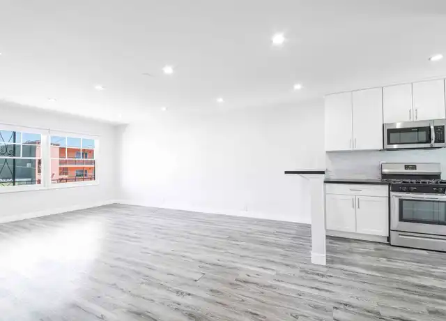 Property at 241 Bonito Ave Unit 05, Long Beach, CA, 90802, 1 bed, 1 bath, [object Object]