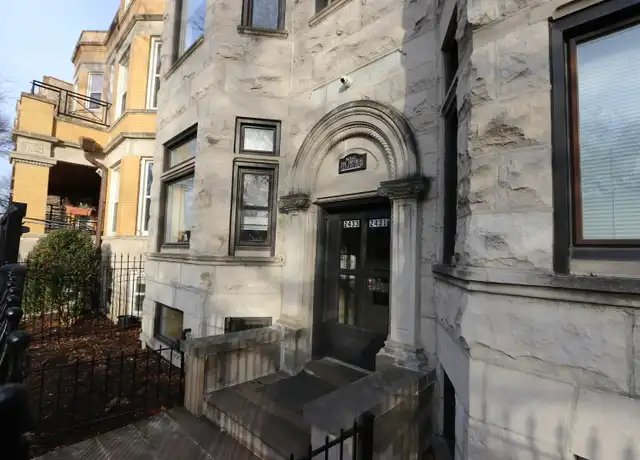 Property at 2431 N Kedzie Blvd Unit 2ND, Chicago, IL, 60647, 5 beds, 2 baths, [object Object]