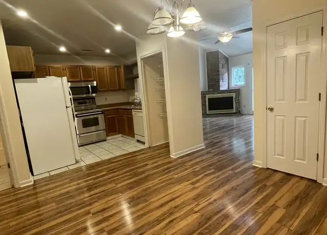 Property at 7655 Chatham Cir, Knoxville, TN, 37909, 2 beds, 2 baths, [object Object]