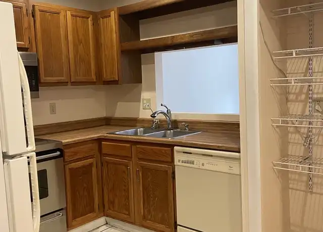 Property at 7655 Chatham Cir, Knoxville, TN, 37909, 2 beds, 2 baths, [object Object]