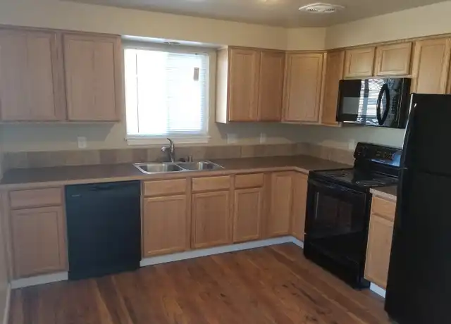 Property at 517 E Lacrosse Ave, Spokane, WA, 99207, 4 beds, 2.5 baths, [object Object]