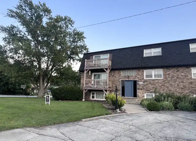 Property at 10608 S 83rd Ct Unit 1, Palos Hills, IL, 60465, 3 beds, 1.5 baths, [object Object]