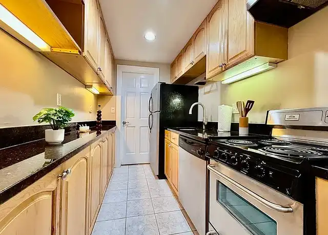 Property at 352 Tappan St, Brookline, MA, 02445, 1 bed, 1 bath, [object Object]