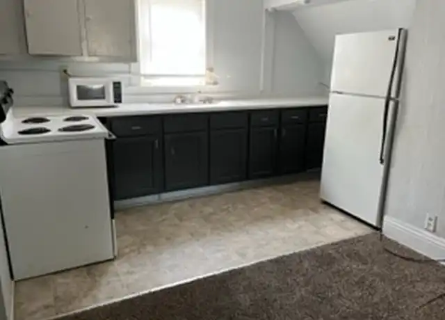 Property at 209 N Willow St Unit 3, Vermillion, SD, 57069, 1 bed, 1 bath, [object Object]
