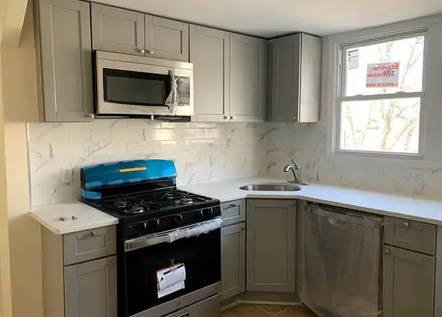 Property at 121 N 16th St Unit 3, East Orange, NJ, 07017, 2 beds, 1 bath, [object Object]