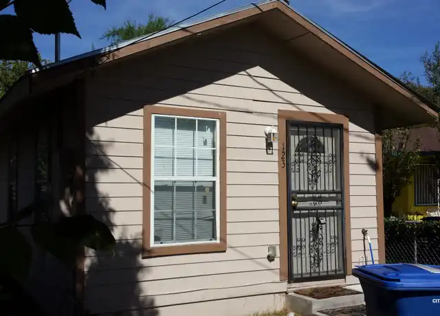 Property at 123 Wilmot St, San Antonio, TX, 78237, 1 bed, 1.5 baths, [object Object]
