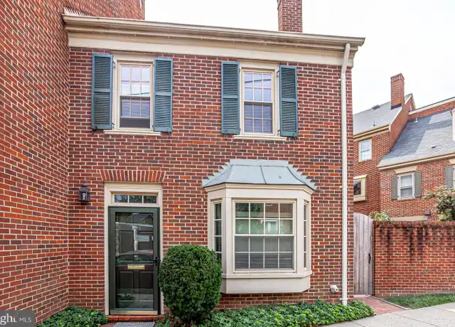 Property at 808 Bashford Ln, Alexandria, VA, 22314, 2 beds, 1.5 baths, [object Object]