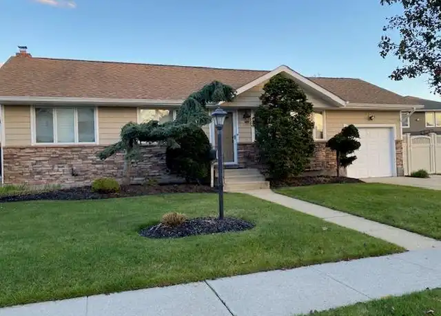 Property at 4 Gloria Pl, Plainview, NY, 11803, 3 beds, 2 baths, [object Object]