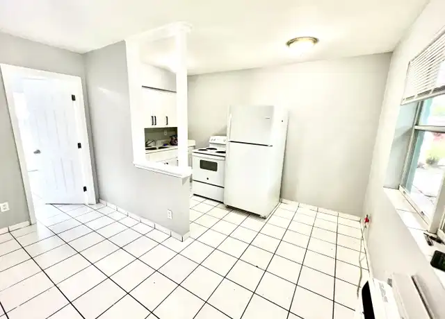 Property at 631 NE 8th Ave, Fort Lauderdale, FL, 33304, 1 bed, 1 bath, [object Object]