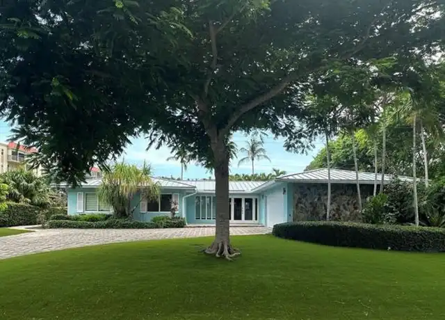 Property at 10 Minnetonka Rd, Sea Ranch Lakes, FL, 33308, 3 beds, 3 baths, [object Object]