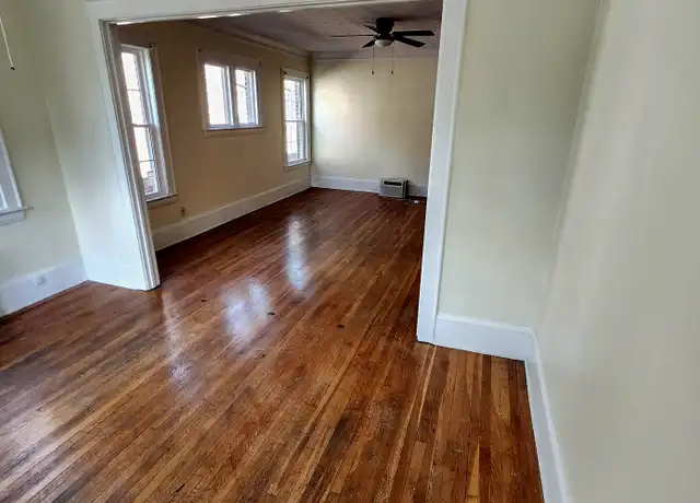 Property at 2453 Overlook Rd Unit 6, Cleveland Heights, OH, 44106, 4 beds, 2 baths, [object Object]