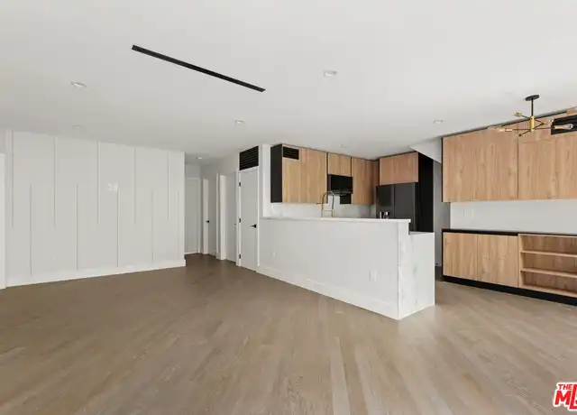 Property at 1450 S Crescent Heights Blvd, Los Angeles, CA, 90035, 3 beds, 2 baths, [object Object]