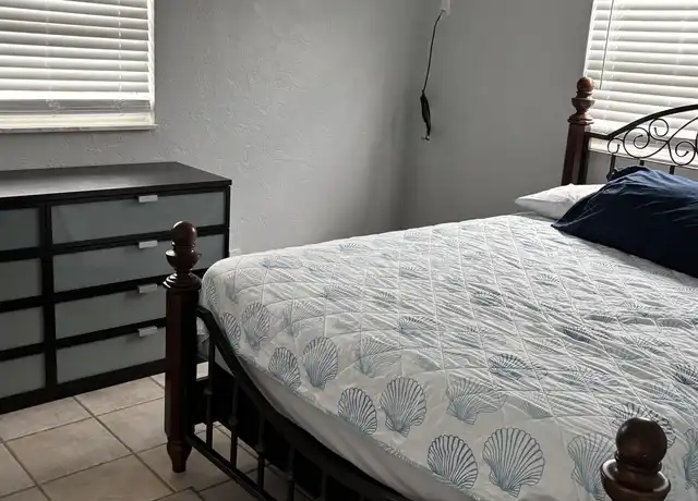 Property at 300 S Cooper St, New Smyrna Beach, FL, 32169, 2 beds, 1 bath, [object Object]