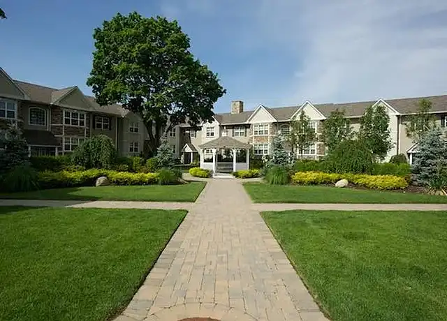 Property at Fairfield Courtyard at Farmingdale - 150 Secatogue Ave, Farmingdale, NY, 11735, 1 bed, 1 bath, [object Object]