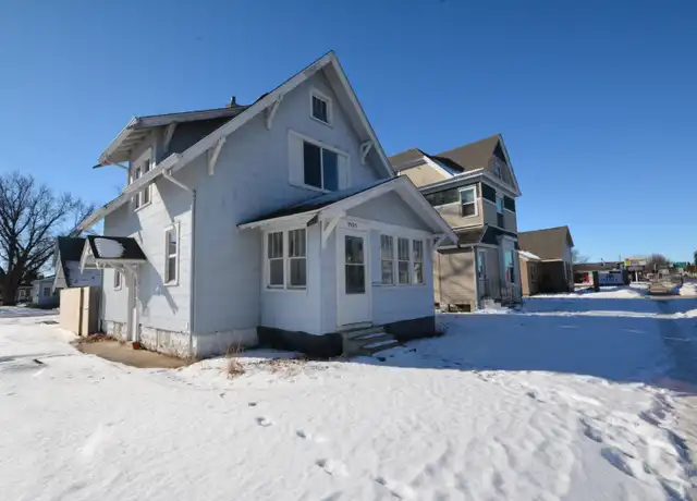 Property at 1101 W Oakland Ave, Austin, MN, 55912, 2 beds, 1 bath, [object Object]