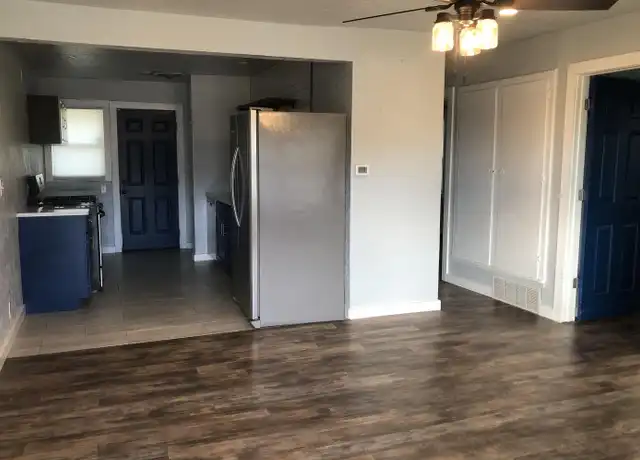 Property at 823 E Lindsey St Unit 1, Norman, OK, 73071, 2 beds, 1 bath, [object Object]