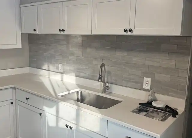 Property at 60 Franklin St Apt -12, Westfield, MA, 01085, 1 bed, 1 bath, [object Object]