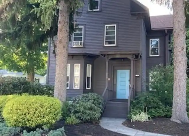 Property at 293 Woburn St Unit 1, Reading, MA, 01867, 2 beds, 1 bath, [object Object]