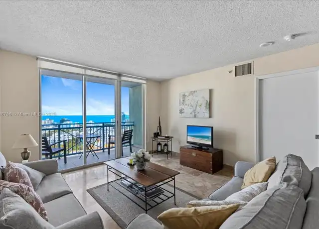 Property at 90 Alton Rd #2005, Miami Beach, FL, 33139, 1 bed, 1 bath, [object Object]