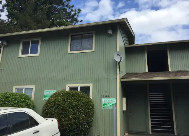 Property at 2704 S 256th Pl Unit C, Kent, WA, 98032, 2 beds, 1 bath, [object Object]