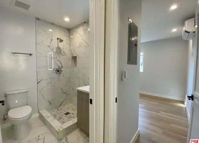 Property at 3207 W 3rd St Unit 3, Los Angeles, CA, 90020, 2 beds, 2 baths, [object Object]