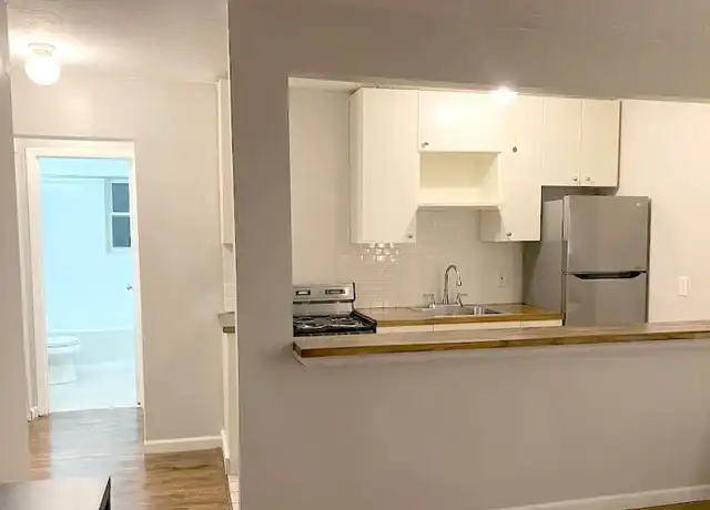 Property at 2116 Kemper Ln Unit 6, Cincinnati, OH, 45206, 1 bed, 1 bath, [object Object]