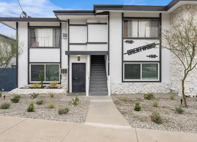 Photo of 150 E La Verne Ave, Pomona, CA 91767