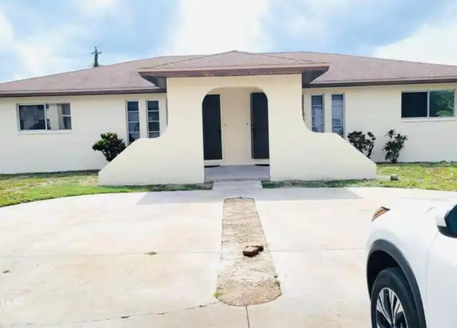 Property at 640 SE 13th Ave, Cape Coral, FL, 33990, 2 beds, 2 baths, [object Object]