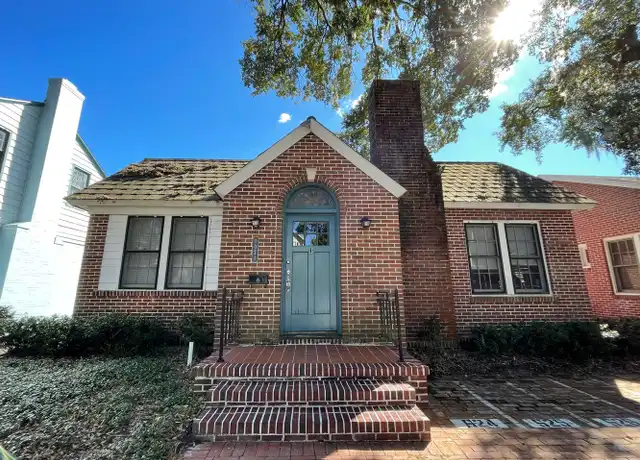 Property at 1021 SW 5th Ave, Gainesville, FL, 32601, 4 beds, 2 baths, [object Object]