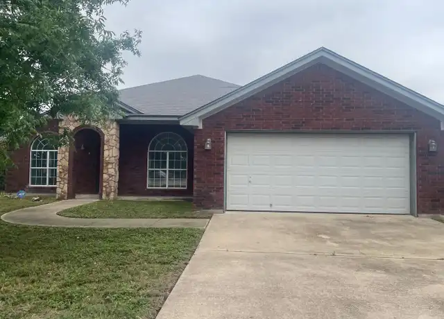 Property at 814 Liberty Hl, Temple, TX, 76504, 4 beds, 2 baths, [object Object]