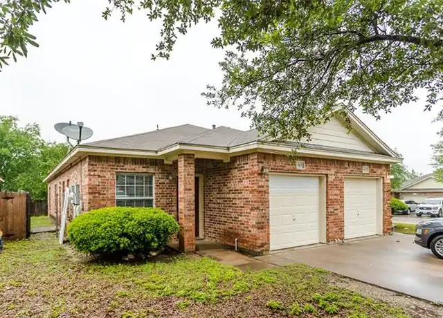 Property at 913 Jenni Dr, Midlothian, TX, 76065, 3 beds, 2 baths, [object Object]