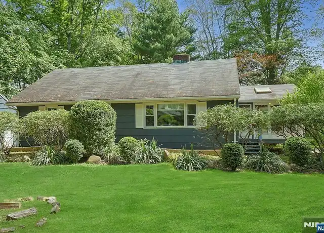 Property at 8 Autumn Ln, Old Tappan, NJ, 07675, 3 beds, 1 bath, [object Object]